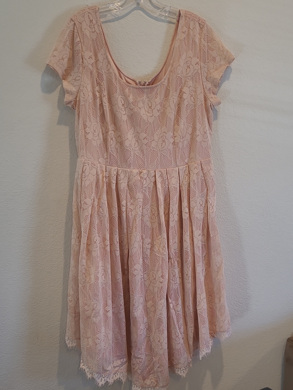 Torrid Pink Lace Short-Sleeve Party Dress Size 16